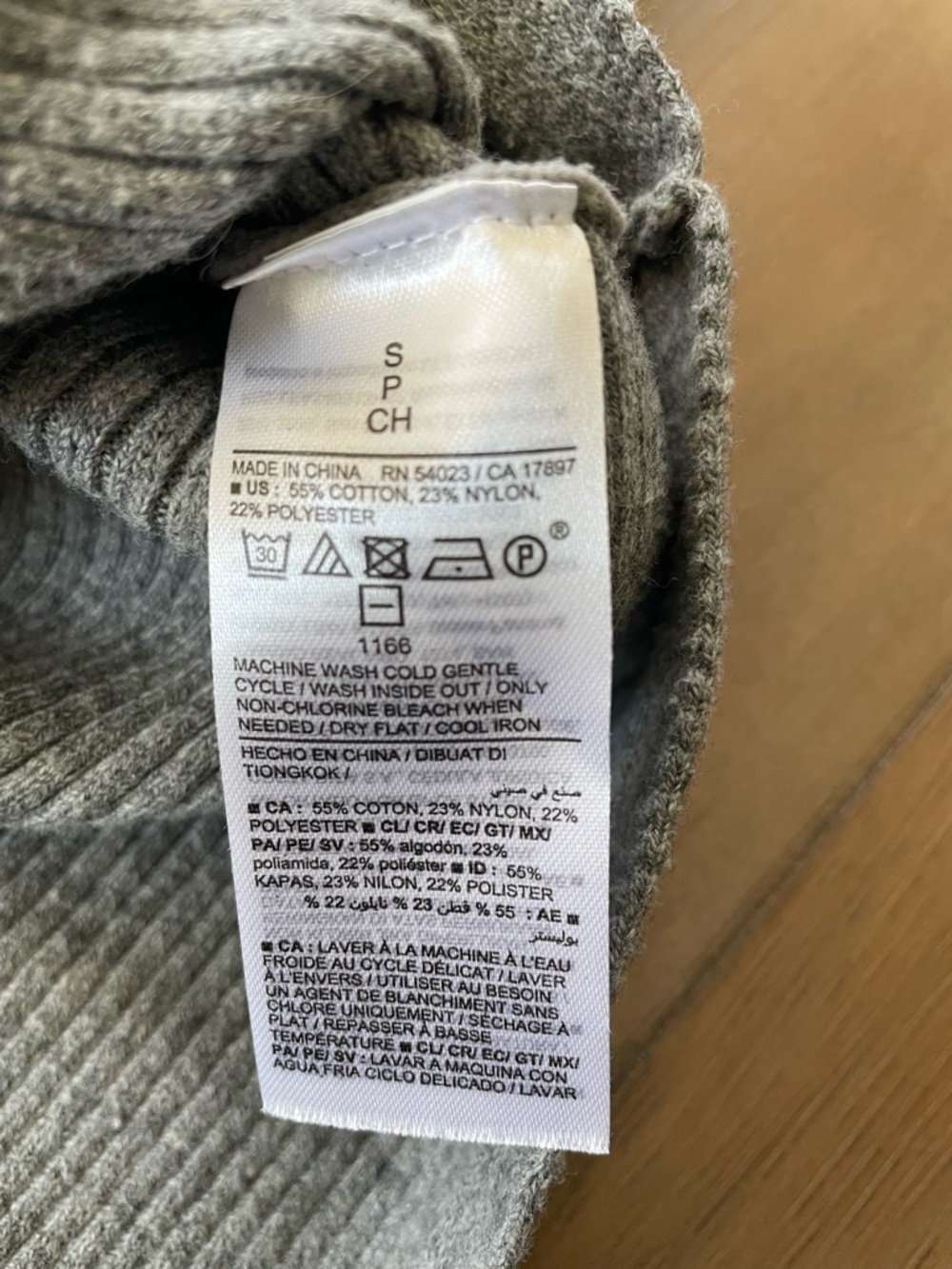 Sweater bundle! 3 sweaters, Old Navy & Universal Threads, XS/Small - Picture 9 of 9